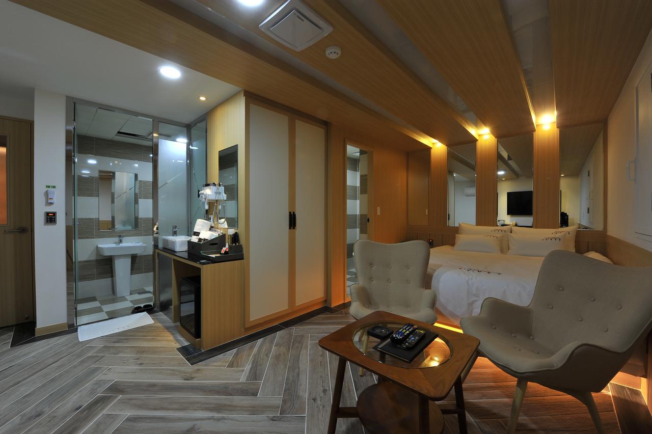 Ytt Hotel Nampo Busan Luaran gambar